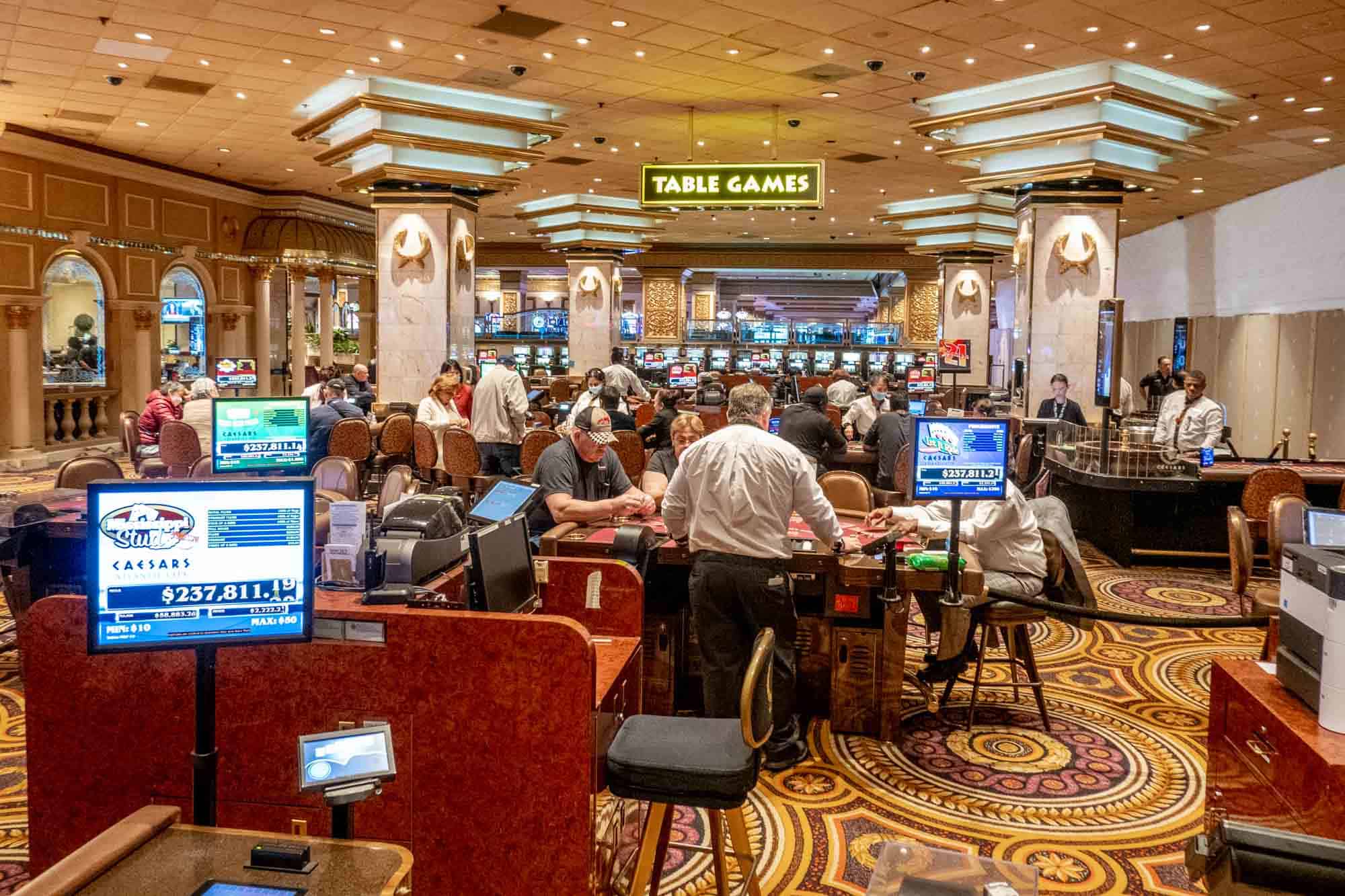 Blackjack'ta İddialı Bir Çekişme: Bir Oyuncunun Devasa Yenilgisi